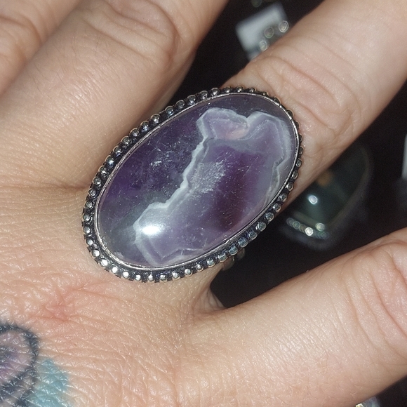 Chevron Amethyst Oval Ring Size 8.25 - Picture 3 of 5